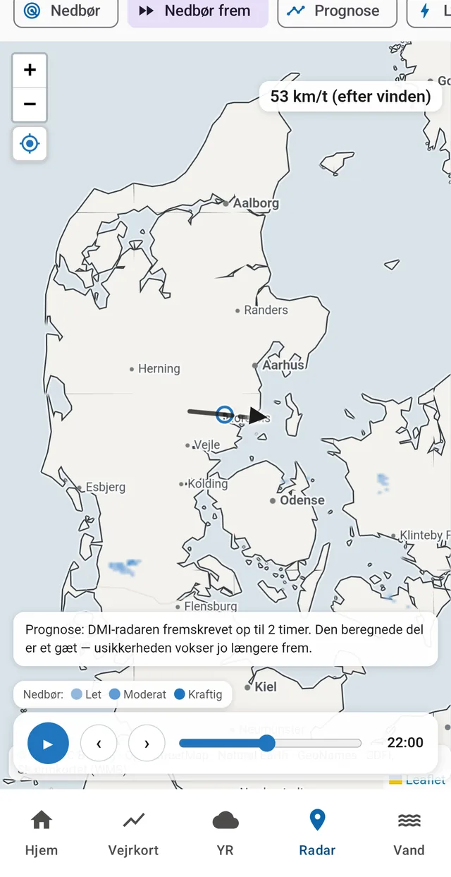 The arrow is the measured motion — 53 km/h with the wind — and the note under the map says for itself that the calculated part is a guess.